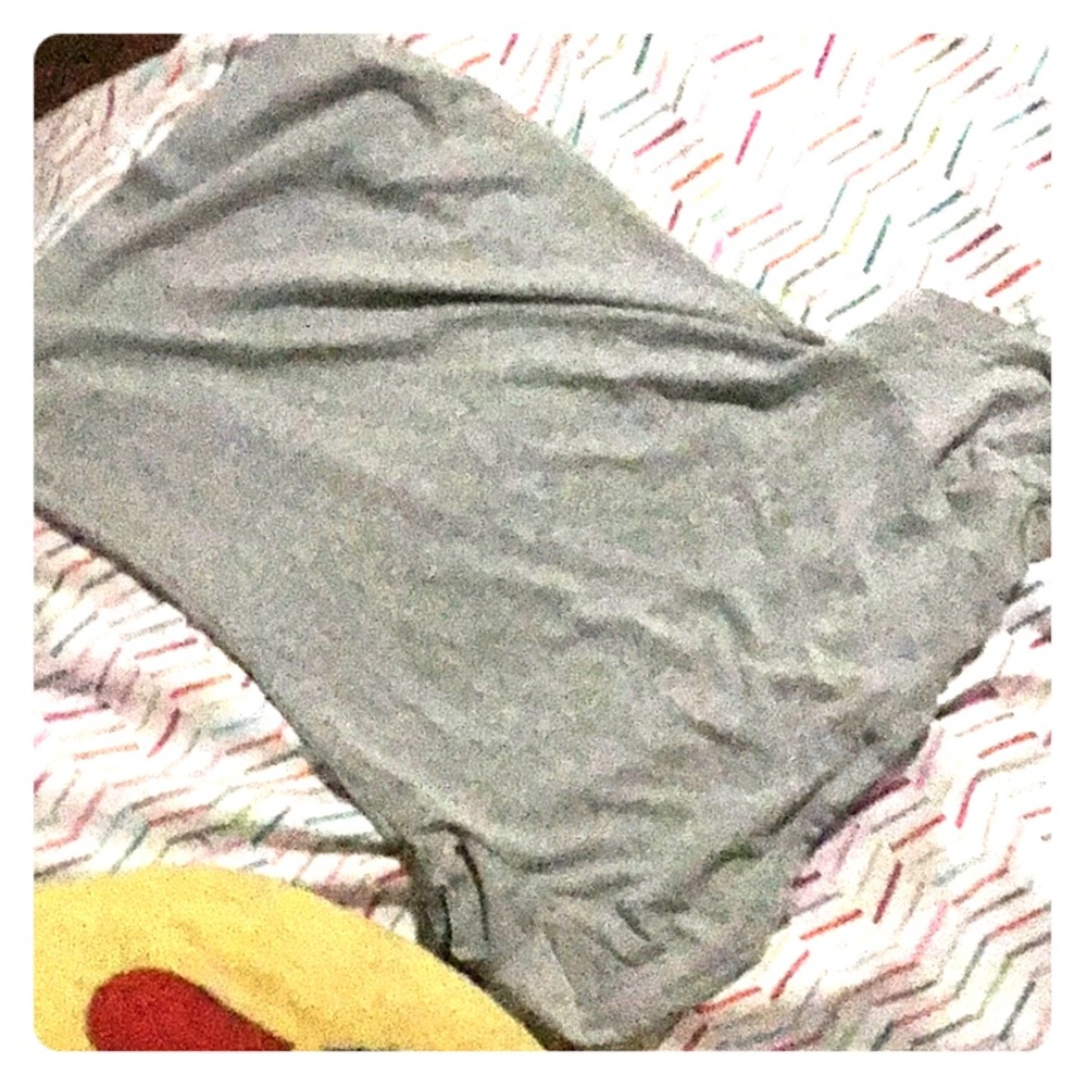 Gray tank top